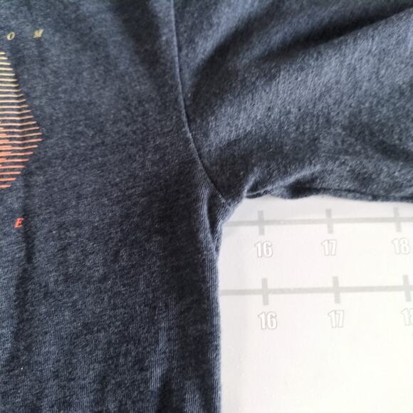 Volcom Crop Top Shirt Womens M Gray Cropped Retro Y2K Skater - Picture 6 of 7